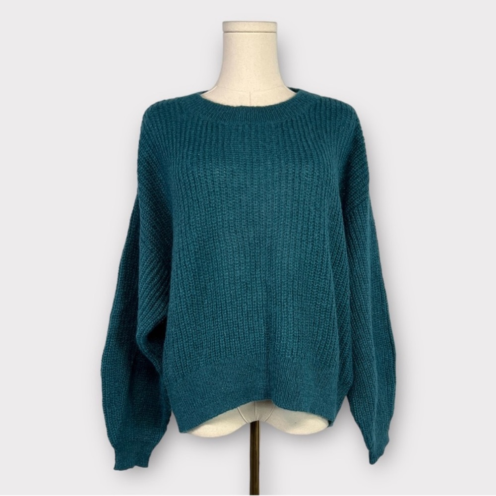 NWOT WOMENS LOGG CREW NECK CHUNKY SWEATER SIZE MEDIUM - Picture 1 of 3